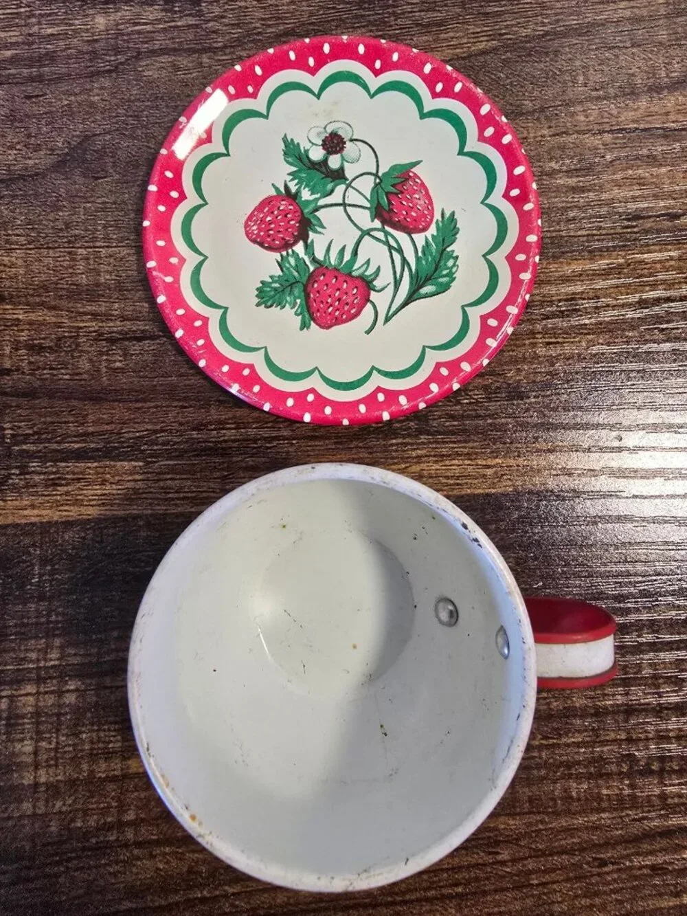 Vintage 1950s Wolverine Strawberry Toy Tea Tin Canister Set 13 pc set READ - Picture 5 of 16